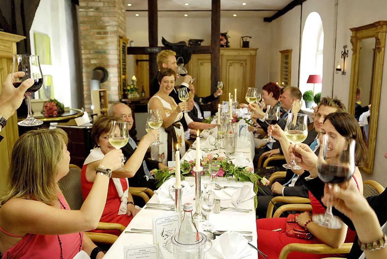 Klosterschaenke Hude Hotel Ferienwohnungen Restaurant Cafe Экстерьер фото